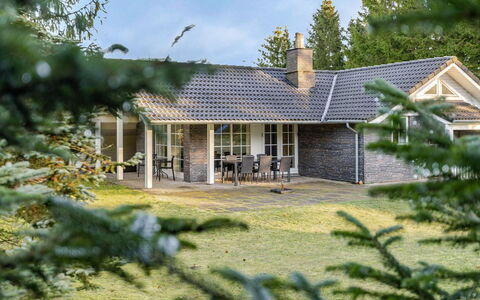 Ørger - 30Km from the Sea: Toit, Maison, Domicile, Chalet, Porte, Siding, Plate-Forme, Porche, Planche, Dur