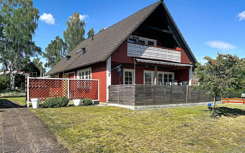 Orrefors: Bâtiment, Fenêtre, Maison, Toit, Domicile, Chalet, Zone Résidentielle, Lot Terre, Zone Rurale, Siding