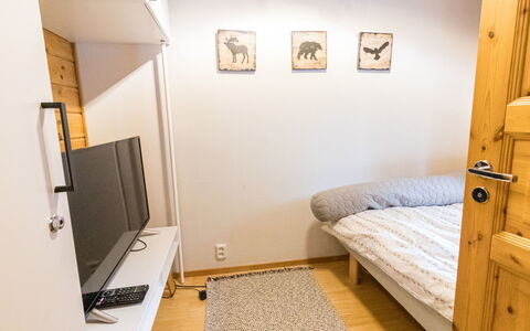 Ylläs-Suppa: Sol, Sol, Mur, Design Intérieur, Bois, Meubles, Chambre, Lit, Pièce, Parquet