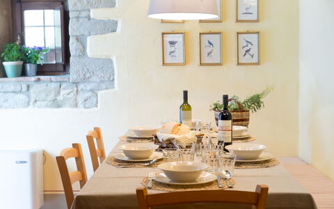 Torre Fantini: Meubles, Design Intérieur, Chaise, Table, Salle À Manger, Bois, Table Cuisine Et Salle A Manger, Vaisselle, Sol, Plafond