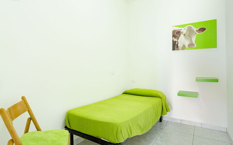 Villa Altavista: Sol, Sol, Meubles, Pièce, Design Intérieur, Lit, Chambre, Confort, Drap De Lit, Literie