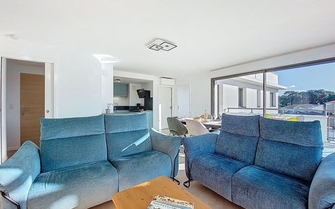 Veleda: Meubles, Appartement, Canapé, Chaise, Salon, Hôtel, Canapé-Lit, Appartement Penthouse, Recours