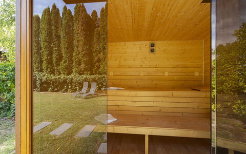 Wild Grape: Siding, Jardin, Chalet, Mobilier De Jardin, Ombre, Cour, Batiments Jardin, Arrière-Cour, Aménagement Paysager, Dur