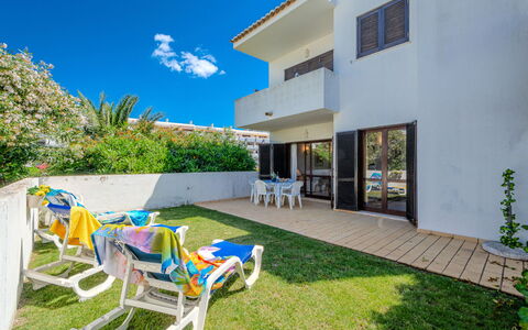 Rita - Sunny Way: Ombre, Aménagement Paysager, Balcon