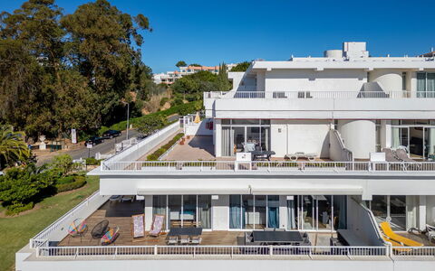 Viva One - Vip Properties: Zone Résidentielle, Appartement, Biens, Usage Mixte, Condominium, Manoir, Balcon, Recours, Villa