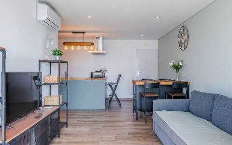 Viva One - Vip Properties: Meubles, Design Intérieur, Sol, Table, Sol, Pièce, Appartement, Salon, Bureau, Canapé
