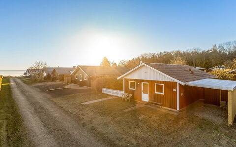 Pavo - 200M from the Sea: Chalet, Arrière-Cour, Cour, Batiments Jardin, Cabanon, Siding, Mobilier De Jardin, Cabane En Rondins, Structure En Plein Air, Cabane