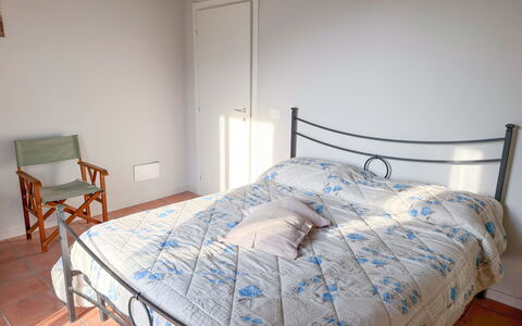 Alma Montis - Frabosa Sottana: Lit, Literie, Meubles, Chambre, Drap De Lit, Design Intérieur, Sol, Sol, Linge, Bois