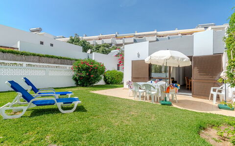 Amélia - Sunny Way: Appartement, Aménagement Paysager, Jardin, Ombre, Balcon, Cour, Gazon Artificiel, Cour, Arrière-Cour
