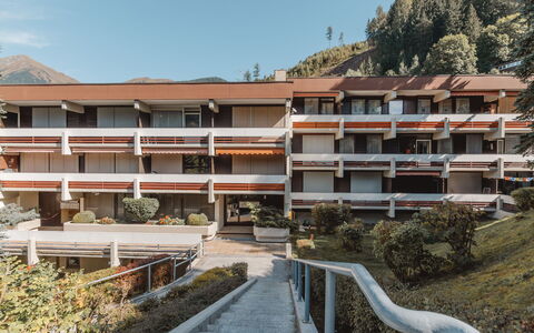 Alpenapartment: Architecture, Appartement, Balcon, Village De Montagne