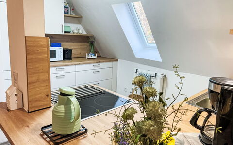 Die Dorfperle: Meubles, Design Intérieur, Bois, Sol, Cuisine, Comptoir, Appareil De Cuisine, Domicile, Éclairage, Cabinetry