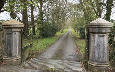 The Stables Holiday Cottage No 9: Piste, Passerelle, Porte, Aménagement Paysager, Parc, Allée, Chemin, Clôture