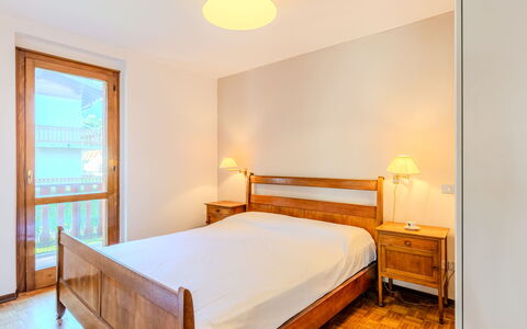 Salet: Lit, Chambre, Design Intérieur, Meubles, Sol, Sol, Drap De Lit, Bois, Literie, Pièce