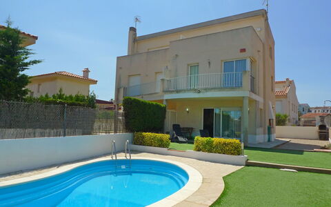 Mar: Propriété, Bâtiment, Piscine, Maison, Immobilier, Villa, Zone Résidentielle, Domicile, Loisir, Centre De Loisirs
