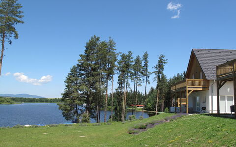 Lakeside Village 39: Arbre, Banque, Lac, Réservoir, Chalet, Loch, Mélèze, Aménagement Paysager