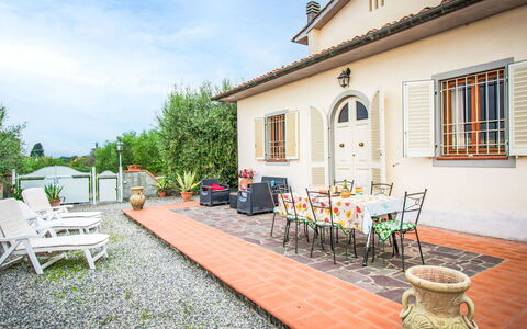 Villa Malula: Maison, Domicile, Zone Résidentielle, Pot De Fleur, Jardin, Plante D'Appartement, Hacienda, Biens, Cour, Arrière-Cour