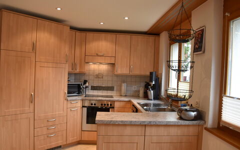 Dominic B2: Meubles, Cabinetry, Cuisine, Comptoir, Appareil De Cuisine, Sol, Bois, Design Intérieur, Principaux Appliance, Placard