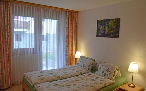 Dominic B2: Design Intérieur, Meubles, Bois, Lit, Chambre, Textile, Sol, Sol, Drap De Lit, Pièce
