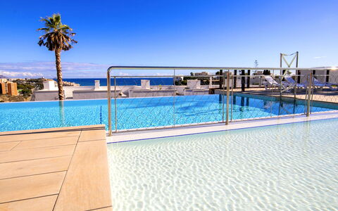 Bolnou Blue Sea: Bleu, Piscine, Recours, Composite, Hôtel, Eco Hôtel, Ville Resort, Mobilier De Jardin, Station Balnéaire