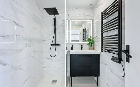 La Houle: Sol, Design Intérieur, Sol, Luminaire Plomberie, Salle De Bains, Tuile, Plafond, Plomberie, Robinet