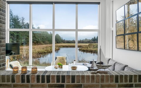 Nico - 1.4Km from the Sea: Meubles, Design Intérieur, Chaise, Table Cuisine Et Salle A Manger, Matériau Naturel, Daylighting, Conception, Dur, Table Basse, Salon