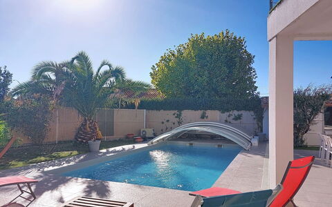 Les Roselières: Piscine, Zone Résidentielle, Recours, Composite, Ombre, Caractéristique De L'Eau, Mobilier De Jardin, Loisir, Eco Hôtel, Hacienda