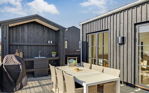 Eida - 500M from the Sea: Chalet, Arrière-Cour, Cour, Batiments Jardin, Cabanon, Siding, Mobilier De Jardin, Cabane En Rondins, Structure En Plein Air, Cabane