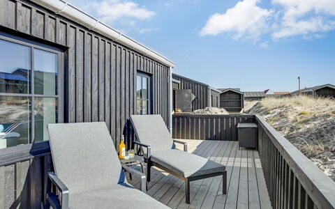 Eida - 500M from the Sea: Chalet, Arrière-Cour, Cour, Batiments Jardin, Cabanon, Siding, Mobilier De Jardin, Cabane En Rondins, Structure En Plein Air, Cabane
