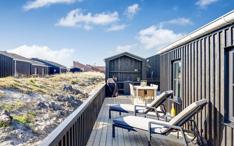 Eida - 500M from the Sea: Chalet, Arrière-Cour, Cour, Batiments Jardin, Cabanon, Siding, Mobilier De Jardin, Cabane En Rondins, Structure En Plein Air, Cabane