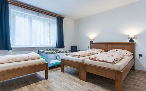Forrest Haven Vodice: Design Intérieur, Bois, Lit, Chambre, Meubles, Plafond, Sol, Sol, Cadre De Lit, Pièce