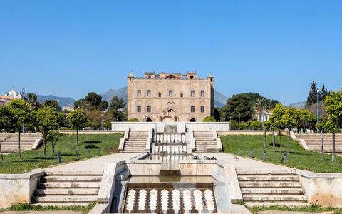 Happy House: Paysage, Palais