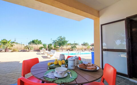 Scrusciu Do Vientu: Mobilier De Jardin, Chaise, Recours, Ombre, Piscine, Eco Hôtel, Hôtel, Parapluie