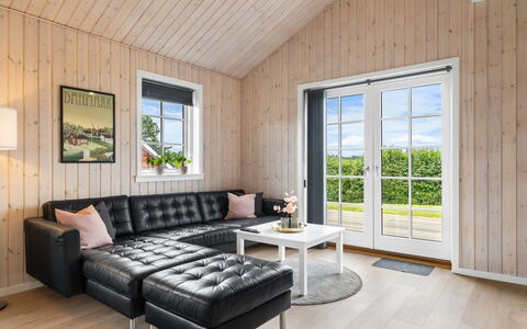 Rixa - 350M from the Sea: Bois, Canapé, Salon, Meubles, Design Intérieur, Sol, Domicile, Sol, Parquet
