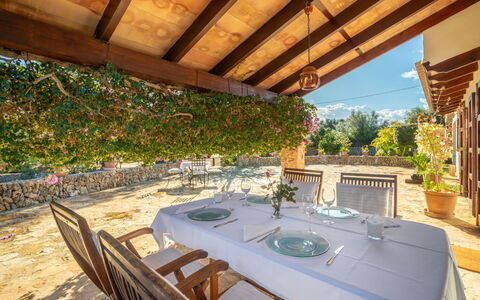 Son Mulet: Meubles, Table, Chaise, Table Cuisine Et Salle A Manger, Ombre, Restaurant, Dalle, Structure En Plein Air, Jardin, Recours