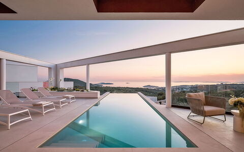 Five K: Appartement, Design Urbain, Balcon, Condominium, Chaise, Hôtel, Plante D'Appartement, Table Cuisine Et Salle A Manger
