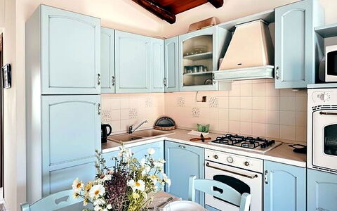 Azzurra: Recours, Piscine, Balancelle, Villa, Ville Resort, Hôtel, Parapluie, Mobilier De Jardin
