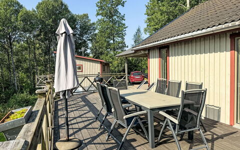 Liane 3: Bois, Chalet, Porche, Dur, Plate-Forme, Ombre, Tache De Bois, Chaise, Siding, Planche