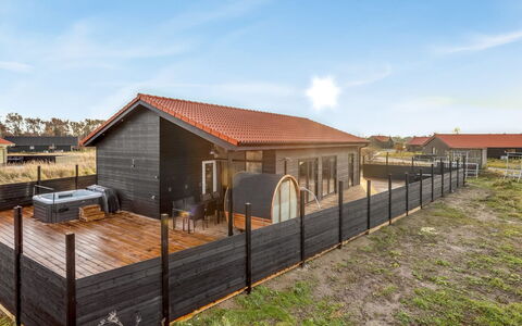 Thorin - 1.2Km from the Sea: Chalet, Arrière-Cour, Cour, Batiments Jardin, Cabanon, Siding, Mobilier De Jardin, Cabane En Rondins, Structure En Plein Air, Cabane