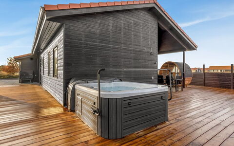 Thorin - 1.2Km from the Sea: Chalet, Arrière-Cour, Cour, Batiments Jardin, Cabanon, Siding, Mobilier De Jardin, Cabane En Rondins, Structure En Plein Air, Cabane