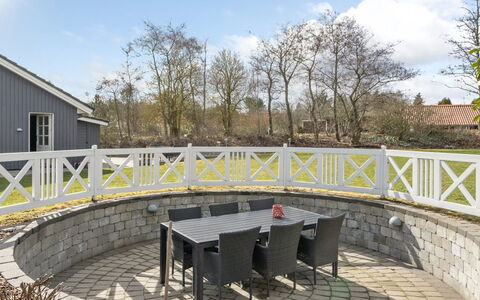 Esben - 11Km from the Sea: Toit, Maison, Domicile, Chalet, Siding, Biens, Allée, Batiments Jardin, Cour, Cabanon