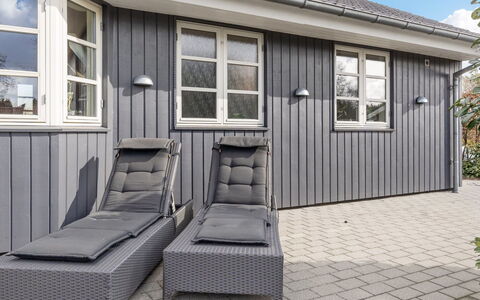 Esben - 11Km from the Sea: Toit, Maison, Domicile, Chalet, Siding, Biens, Allée, Batiments Jardin, Cour, Cabanon
