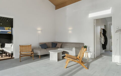 Antomine - 150M from the Sea: Bois, Domicile, Porche, Plate-Forme, Dur, Toit, Tache De Bois, Parquet, Eco Hôtel