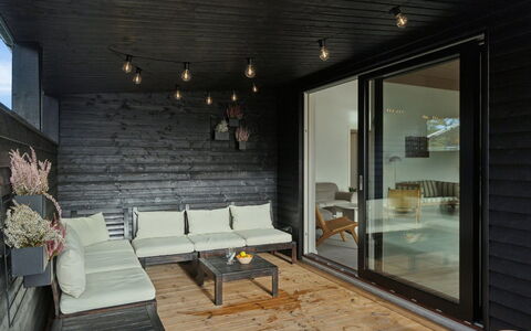 Antomine - 150M from the Sea: Toit, Maison, Domicile, Chalet, Siding, Biens, Allée, Ferme, Cabanon, Batiments Jardin