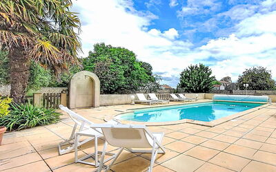 Geay 600: Piscine, Recours, Mobilier De Jardin, Composite, Eco Hôtel, Jardin, Ombre, Dalle, Aménagement Paysager, Chaise