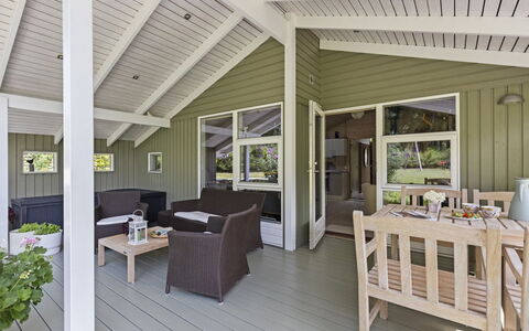 Franke - 1.2Km from the Sea: Bois, Plafond, Sol, Design Intérieur, Domicile, Parquet, Sol, Dur, Porche, Porte