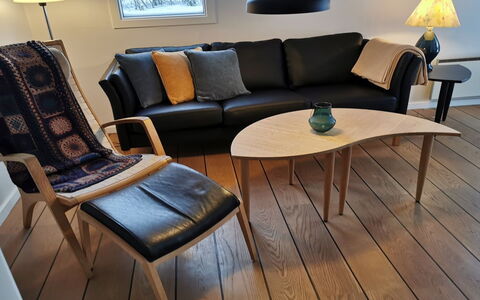 Ensio - 1.2Km from the Sea: Meubles, Sol, Bois, Sol, Parquet, Design Intérieur, Dur, Tache De Bois, Salon, Revêtement De Sol Stratifié