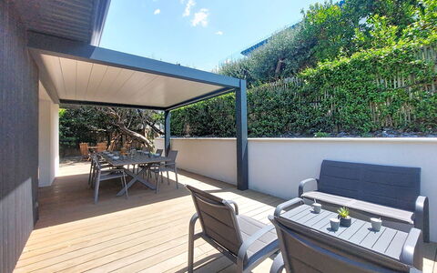 Maison Dune: Composite, Ombre, Mobilier De Jardin, Balcon, Patio, Structure En Plein Air, Chaise, Eco Hôtel, Plate-Forme, Piscine