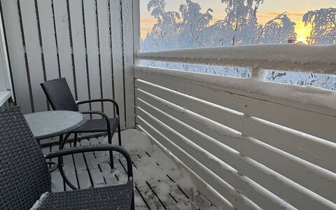 Lumikeidas: L'Hiver, Neige, Gelé, Clôture, Daylighting, Mobilier De Jardin, Balustrade, Plate-Forme, Balcon