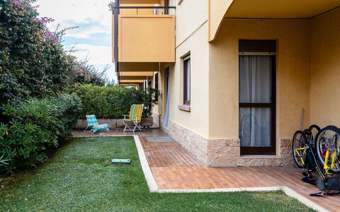 Dream House: Pelouse, Jardin, Cour, Ombre, Aménagement Paysager, Arrière-Cour, Passerelle, Cour, Allée, Hacienda