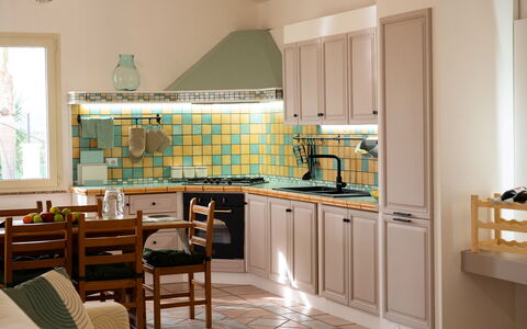 Villa Ninfa: Cuisine, Design Intérieur, Comptoir, Meubles, Cabinetry, Appareil De Cuisine, Sol, Principaux Appliance, Bois, Sol